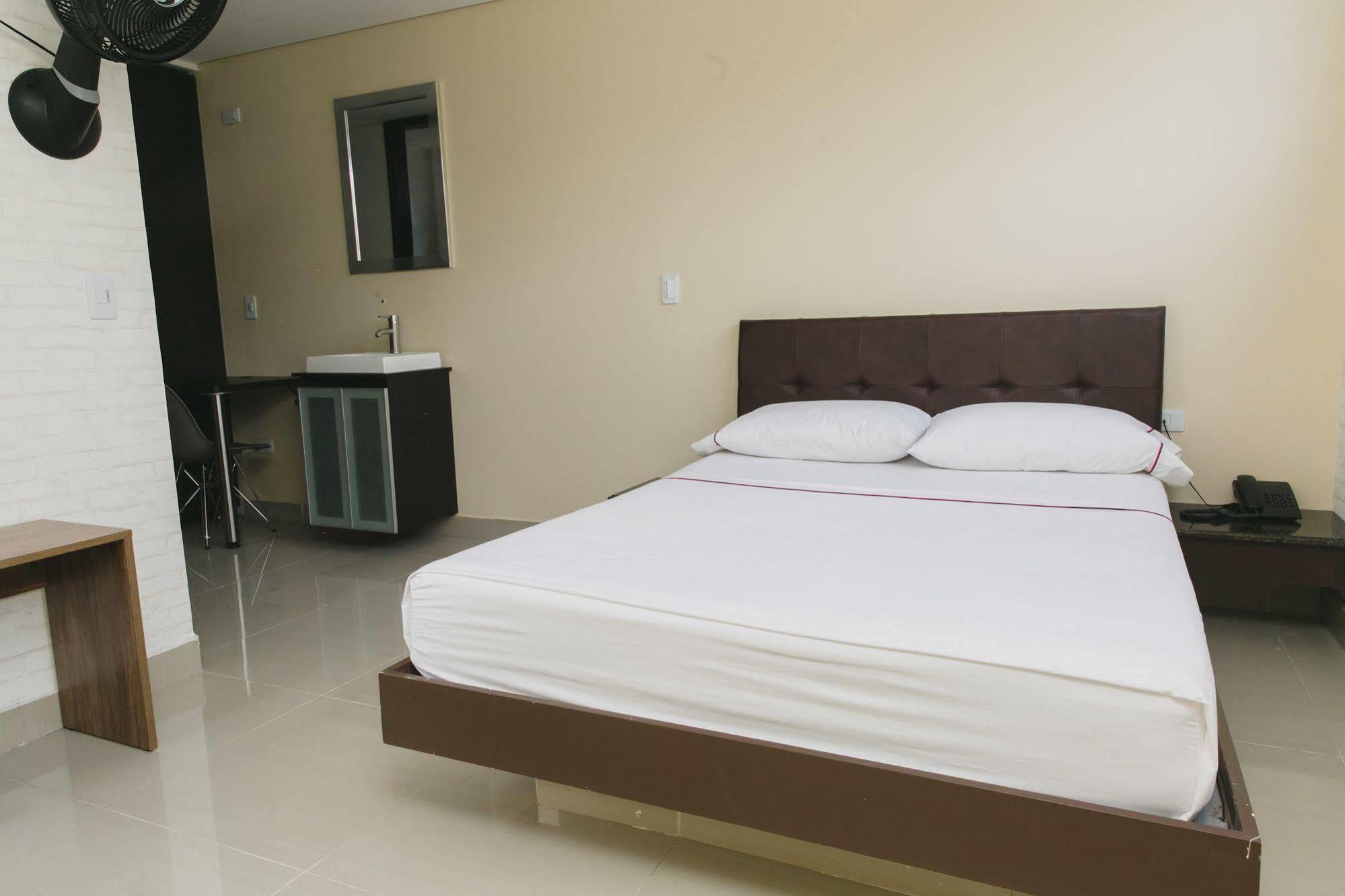 3H Hotel Centro Historico Medellín Eksteriør bilde